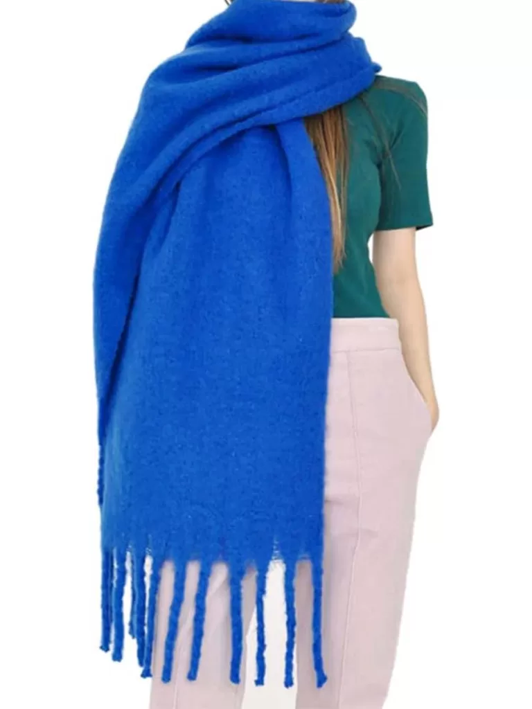 Blue Oversized chunky scarf from Amazon